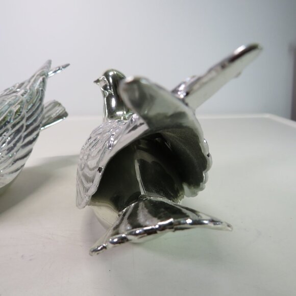 Silver (2) Birds with mirror finish, iridescent glitter in embossed areas - Picture 9 of 12